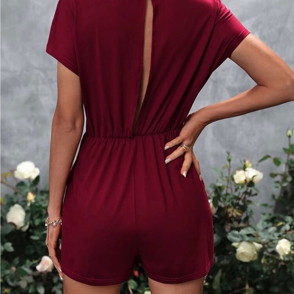 Cute belted romper - Picture 2 of 2